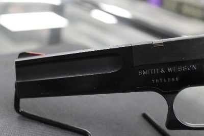 SMITH & WESSON 422 .22 LR - Image 2 of 8