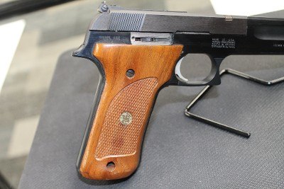 SMITH & WESSON 422 .22 LR - Image 6 of 8