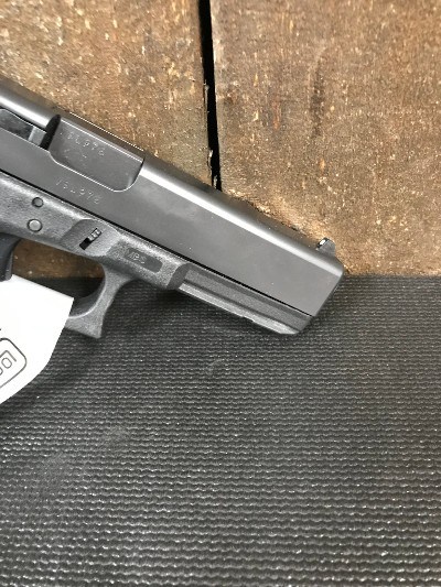 Glock G22 Gen4 (FACTORY REBUILD) .40 S&W - Image 6 of 7