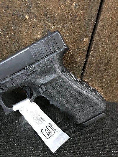 Glock G22 Gen4 (FACTORY REBUILD) .40 S&W - Image 3 of 7