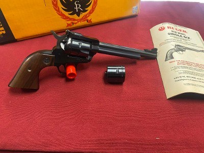 RUGER SINGLE-SIX 2 PIN WITH 22 MAGNUM CYLINDER .22 LR/.22 WMR - Image 1 of 9