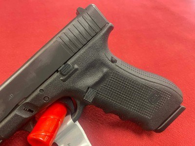 GLOCK G22 GEN 4 40SW (FACTORY REBUILD) .40 S&W - Image 6 of 10
