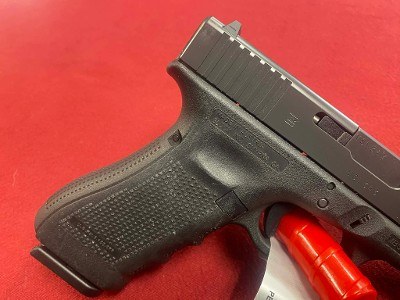 GLOCK G22 GEN 4 40SW (FACTORY REBUILD) .40 S&W - Image 3 of 10