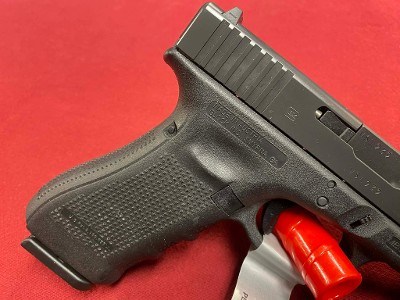 GLOCK G22 GEN 4 40SW (FACTORY REBUILD) .40 S&W - Image 3 of 10