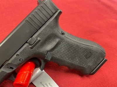 GLOCK G22 GEN 4 40SW (FACTORY REBUILD) .40 S&W - Image 6 of 10
