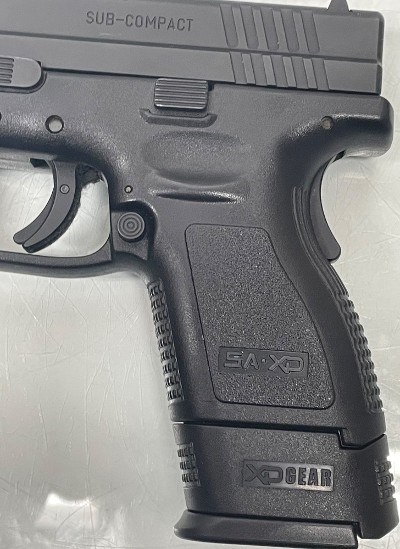 SPRINGFIELD ARMORY XD-40 SUB-COMPACT .40 S&W - Image 2 of 17