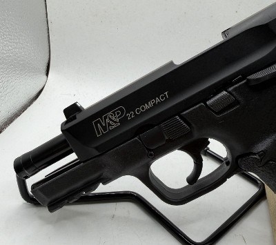 SMITH & WESSON M&P 22 COMPACT .22 LR - Image 3 of 6