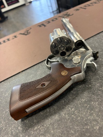 SMITH & WESSON 629-1 .44 MAGNUM - Image 1 of 3