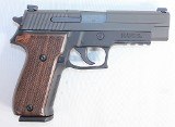 SIG SAUER EXCELLENT SIG SAUER P226 9MM 4.5" BBL W/ 3-MAGS HOLSTER & ORIG GRIPS 9MM LUGER (9x19 PARA) - 2 of 7
