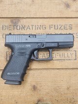 GLOCK 23 GEN 4 40 Smith & Wesson - 2 of 7