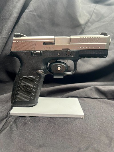 FN FNS-40 40 Smith & Wesson - Image 1 of 5