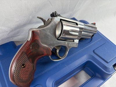 SMITH & WESSON 629 DELUXE .44 MAGNUM - Image 5 of 6