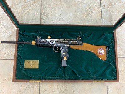 IMI MODEL B9MM LUGER (9x19 PARA) - Image 1 of 11