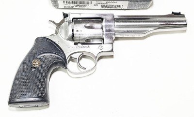 RUGER BEAUTIFUL 5.5 INCH REDHAWK CHAMBERED IN .44 MAG .44 MAGNUM - Image 1 of 4