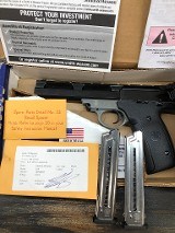 SMITH & WESSON 22A .22 LR - 2 of 17