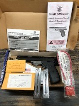 SMITH & WESSON 22A .22 LR - 1 of 17