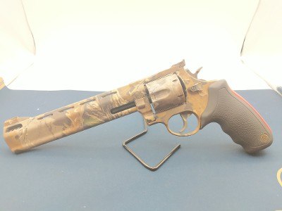 TAURUS RAGING HUNTER .44 MAGNUM - Image 1 of 6