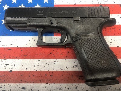 GLOCK 19 GEN 5 9MM LUGER (9x19 PARA) - Image 1 of 5