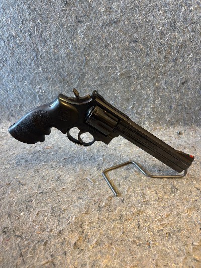 SMITH & WESSON 586 .357 MAG - Image 1 of 7