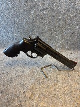 SMITH & WESSON 586 .357 MAG - Image 1 of 7