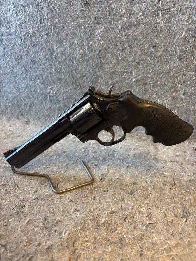 SMITH & WESSON 586 .357 MAG - Image 2 of 7