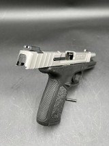 SMITH & WESSON SD40 VE .40 S&W - Image 7 of 9