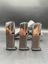 SMITH & WESSON SD40 VE .40 S&W - Image 6 of 9