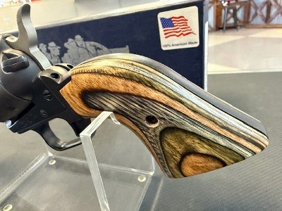 HERITAGE MFG. ROUGH RIDER .22 CAL - Image 5 of 12