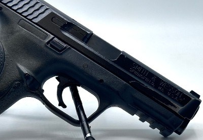 SMITH & WESSON M&P 40 .40 S&W - Image 7 of 10