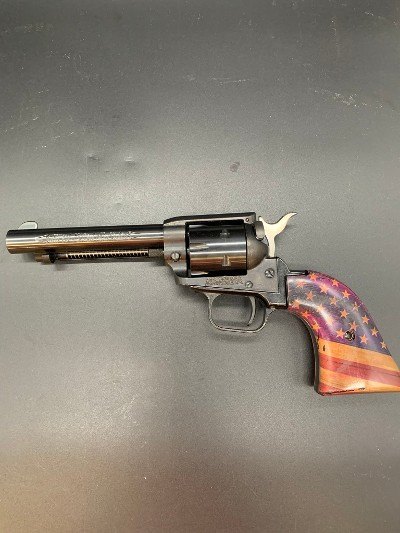 HERITAGE MFG. ROUGH RIDER US FLAG GRIPS .22 LR - Image 2 of 6