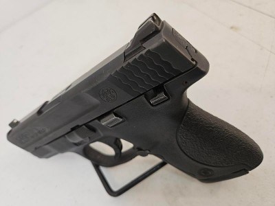 SMITH & WESSON M&P 40 SHIELD .40 S&W - Image 8 of 12