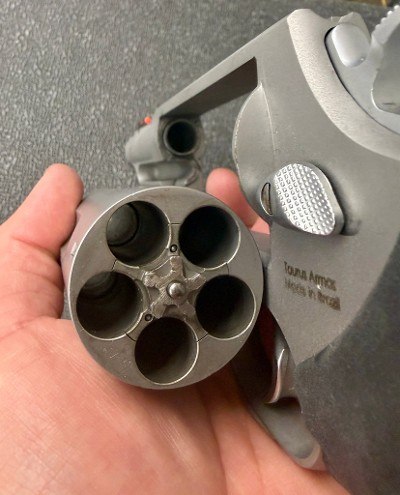 TAURUS JUDGE MAGNUM .45 LC/.410 GA - Image 12 of 12