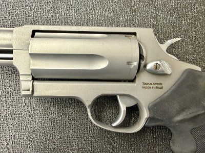 TAURUS JUDGE MAGNUM .45 LC/.410 GA - Image 9 of 12