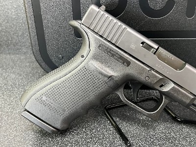 GLOCK 21 G4 .45 ACP - Image 5 of 11