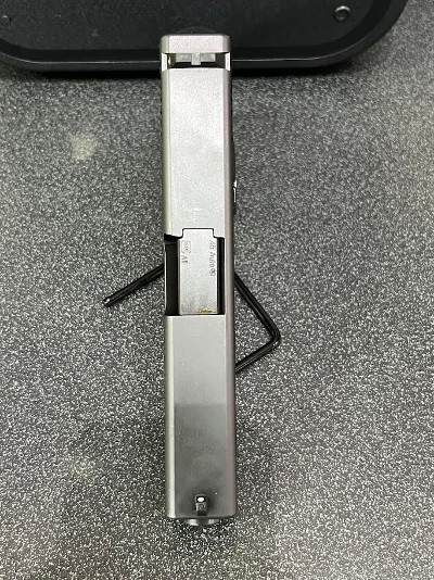 GLOCK 21 G4 .45 ACP - Image 8 of 11