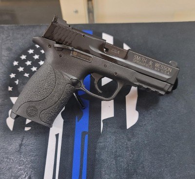 SMITH & WESSON M&P22 COMPACT .22 LR - Image 2 of 4