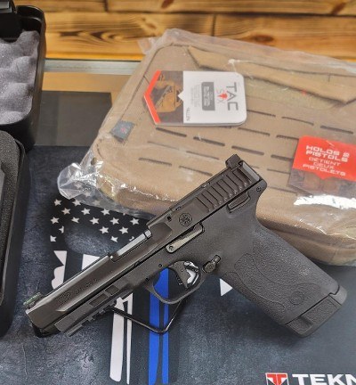 SMITH & WESSON M&P RANGE KIT .22 WMR - Image 3 of 4