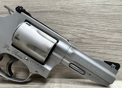SMITH & WESSON 60-15 PRO SERIES .357 MAG - Image 6 of 8
