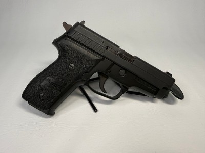 SIG SAUER P229 .40 S&W - Image 2 of 12