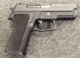 SIG SAUER P229R .40 S&W - 2 of 7