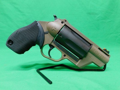 TAURUS JUDGE PUBLIC DEFENDER POLY .45 LC/.410 GA - Image 2 of 8