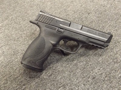 SMITH & WESSON M&P40 .40 S&W - Image 4 of 6