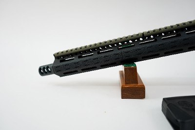 SMITH & WESSON M&P15-22 .22 LR - Image 5 of 11