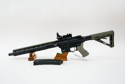 SMITH & WESSON M&P15-22 .22 LR - Image 2 of 11