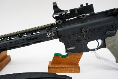 SMITH & WESSON M&P15-22 .22 LR - Image 4 of 11