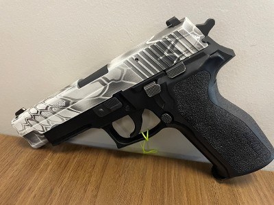 SIG SAUER P226 9MM LUGER (9X19 PARA) - Image 1 of 1