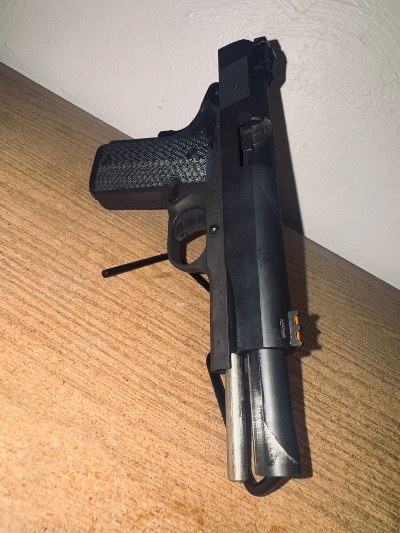 ARMSCOR ROCK SERIES .40 S&W - Image 4 of 7