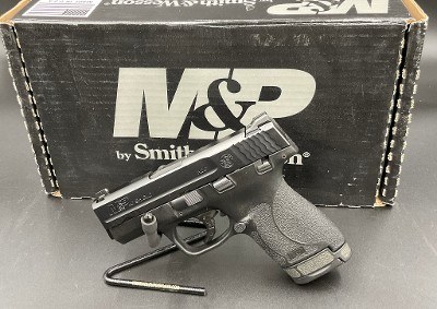 SMITH & WESSON m&p 40 shield .40 S&W - Image 1 of 5