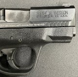 SMITH & WESSON m&p 40 shield .40 S&W - Image 4 of 5
