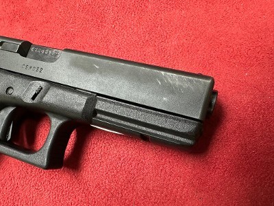 GLOCK 17 Gen 3 9MM LUGER (9x19 PARA) - Image 6 of 11